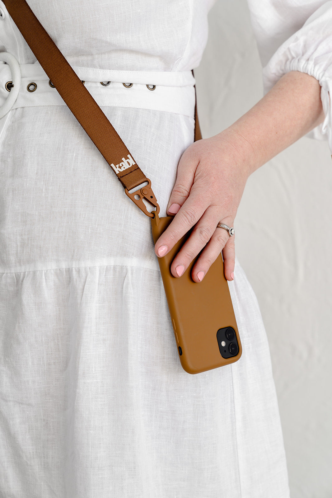 IPHONE - CROSSBODY PHONE CASE BUNDLE - CARAMEL - WIDE STRAP